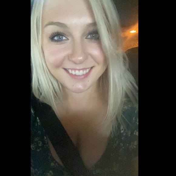 Meet your Posher, Stacey - Picture 1 of 1